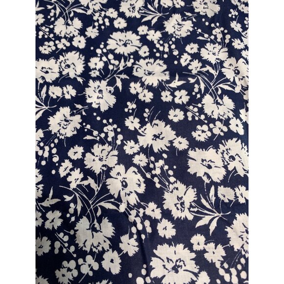 Cranston Floral Cotton Fabric 1/4 yard White on Blue 44" wide Sewing & Crafting - Picture 5 of 5